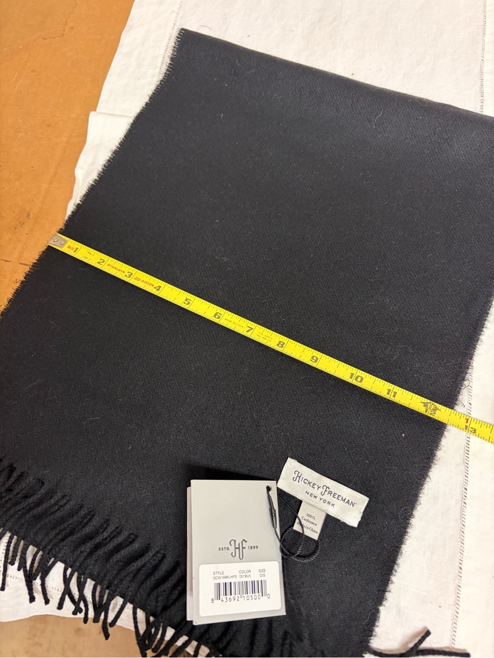 Hickey Freeman Black 100 % Cashmere Scarf - Picture 4 of 4